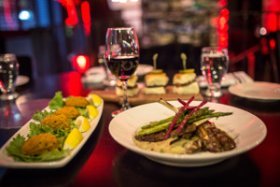 BWW REVIEW:  Visit MUNDO in Long Island City at the Paper Factory Hotel