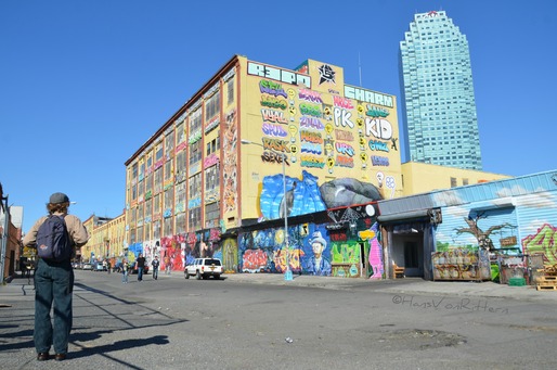 5 Pointz, Long Island City. Image © Hans Von Rittern, via http://newyorkcityinthewitofaneye.files.wordpress.com/2013/10/5-pointzc2a9.jpg